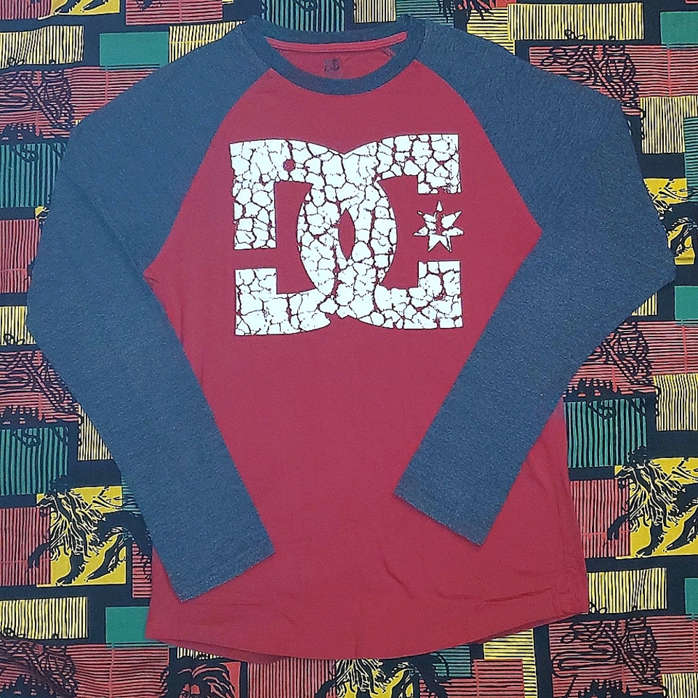 DC mens long sleeve graphic Ttee